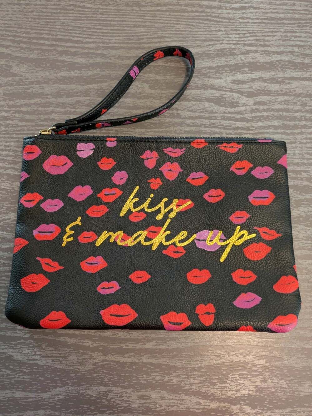 Betsey Johnson Kiss and Make Up Bag Red Pink Lips Black Wristlet Clutch